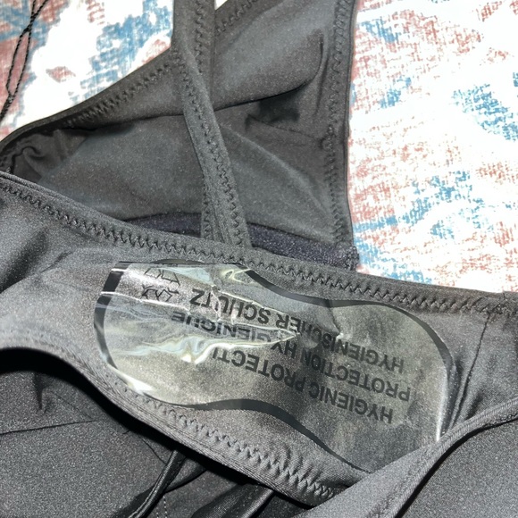 NWT Morgan Lane Daphne One Piece In Noir Swimsuit - Picture 7 of 8